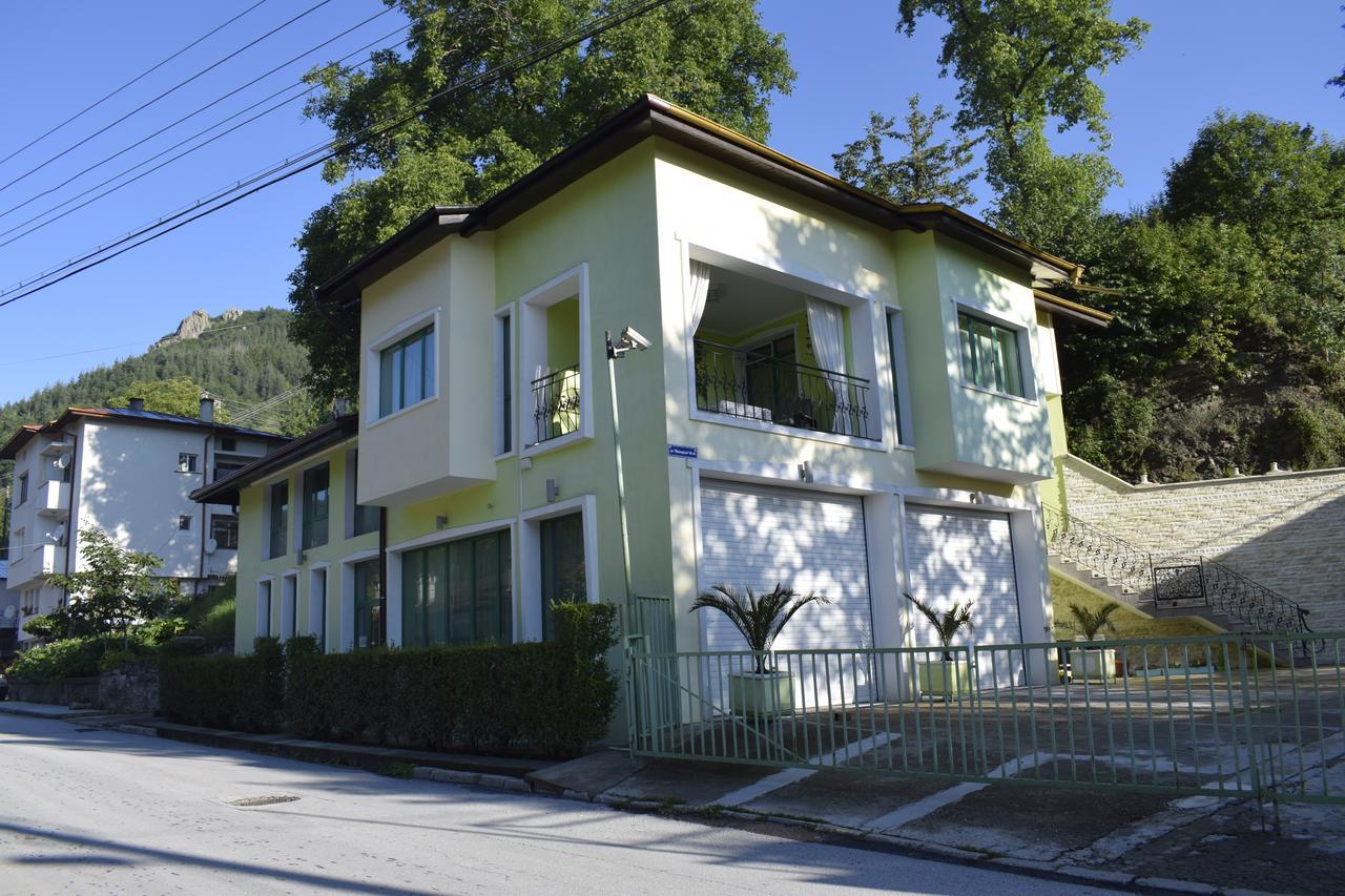 Guest Rooms Waterfall Smolyan Exterior photo